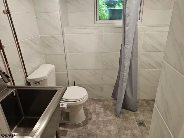 $3,500 | 310 Essex Street, Unit 1, Millburn, NJ 07041