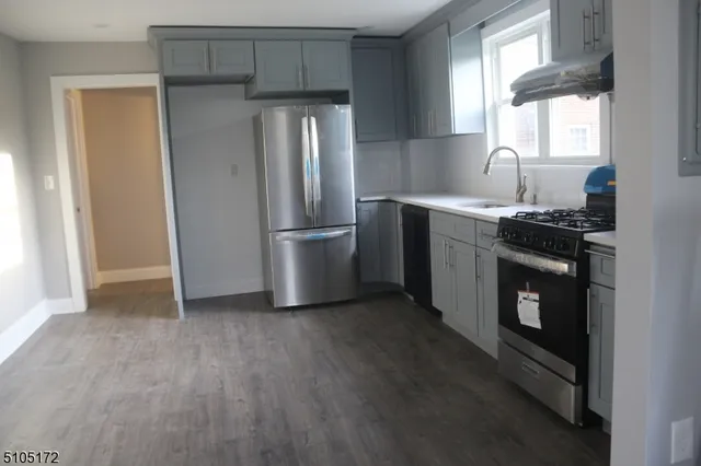 $3,500 | 310 Essex Street, Unit 1, Millburn, NJ 07041