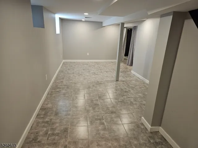 $3,500 | 310 Essex Street, Unit 1, Millburn, NJ 07041