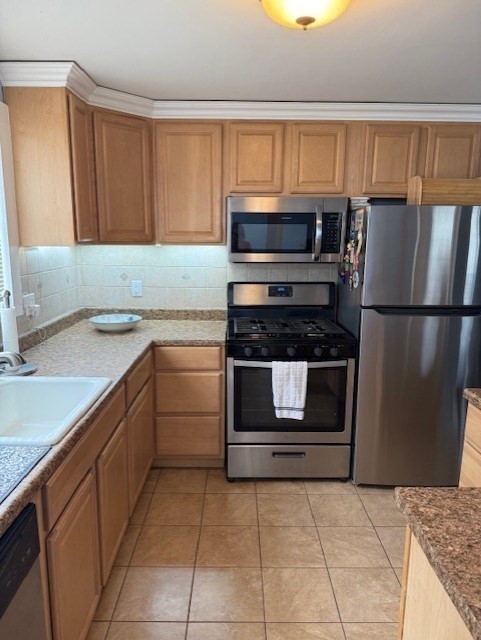 40 Brookline Avenue Hull, MA 02045 - Photo 5 of 24 a kitchen with a refrigerator sink and microwave