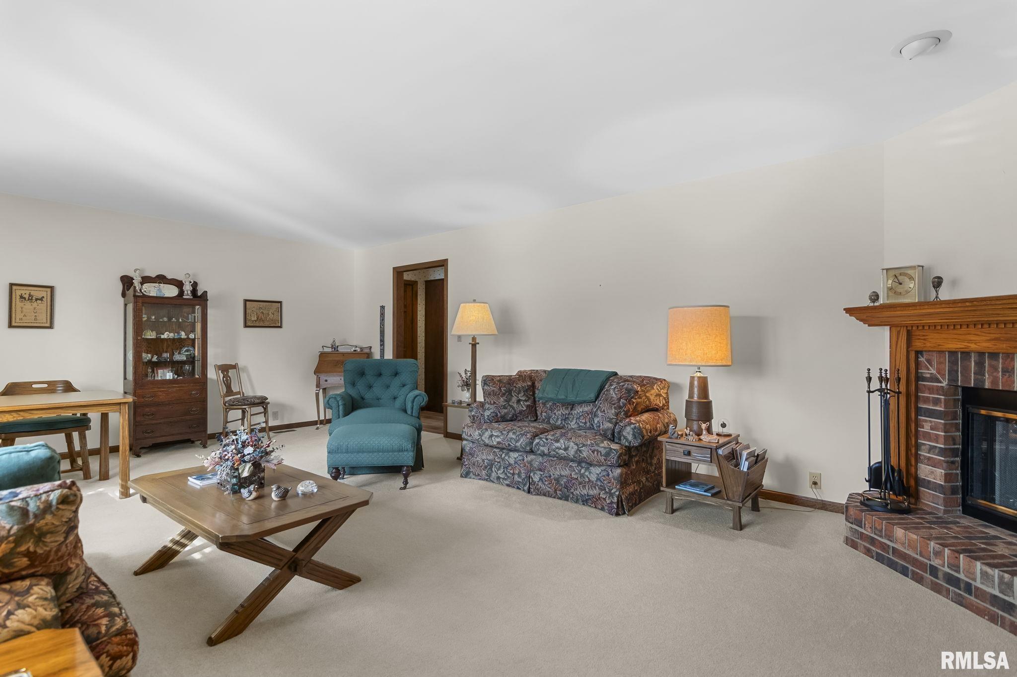 3613 Briana Drive Springfield, IL 62711 - Photo 4 of 42