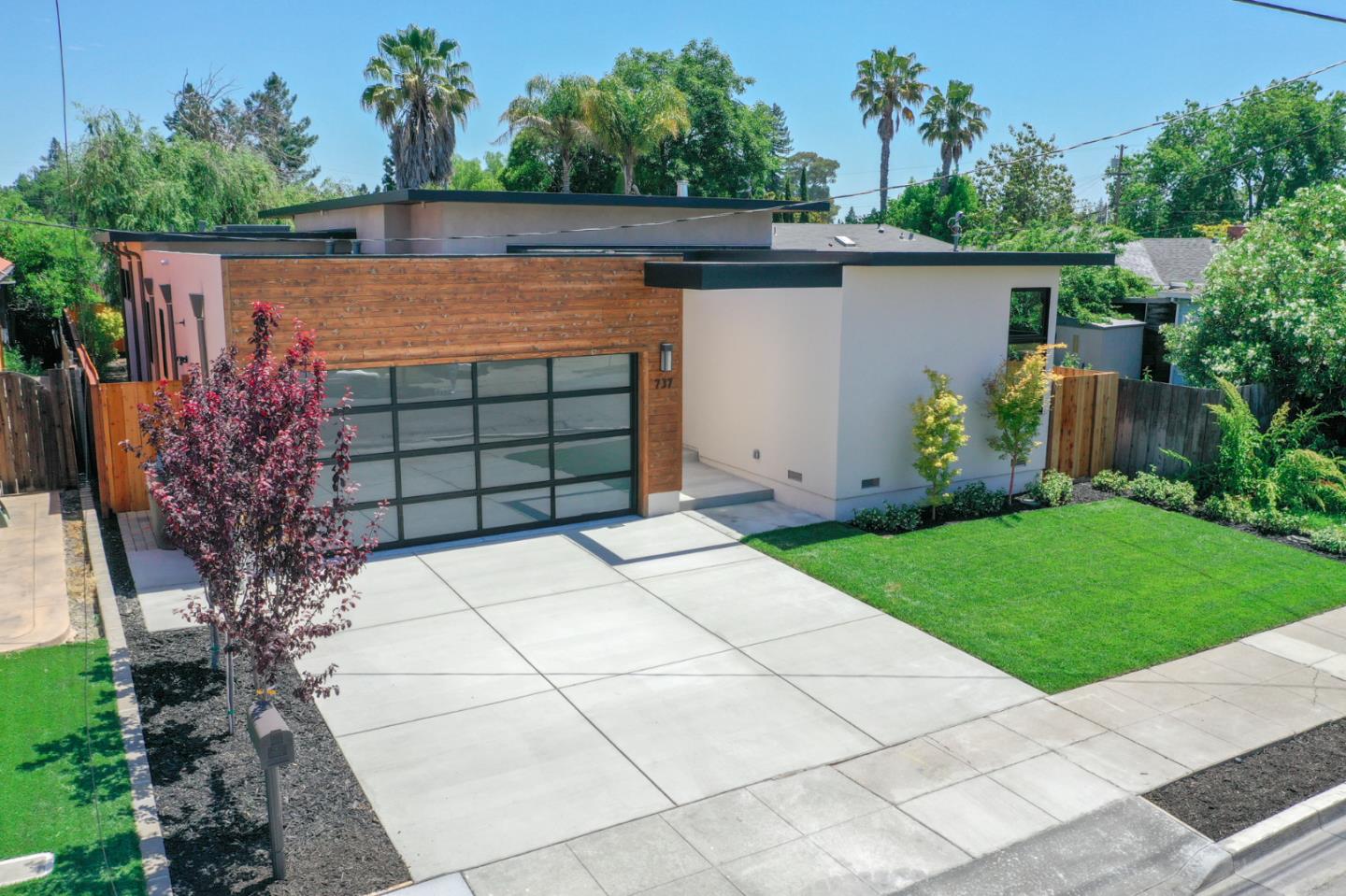 737 Ruby Street Redwood City, CA 94061 - Photo 21 of 26 a view of a backyard