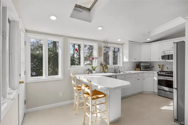 $1,049,000 | 206 Knollwood Avenue, Mamaroneck, NY 10543
