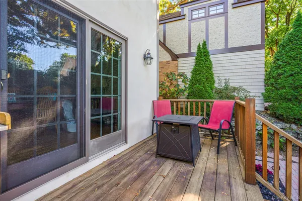 $1,049,000 | 206 Knollwood Avenue, Mamaroneck, NY 10543