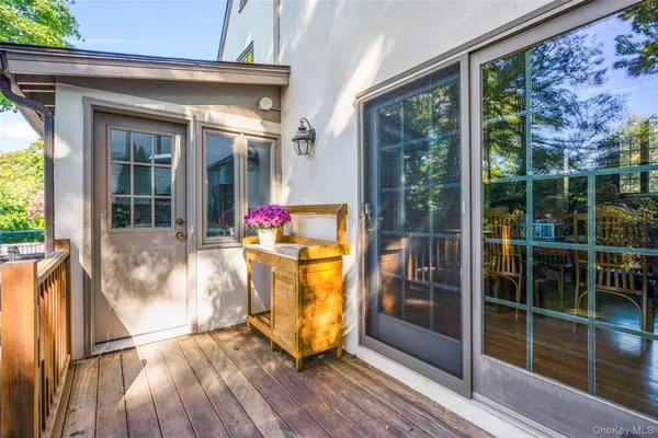$1,049,000 | 206 Knollwood Avenue, Mamaroneck, NY 10543