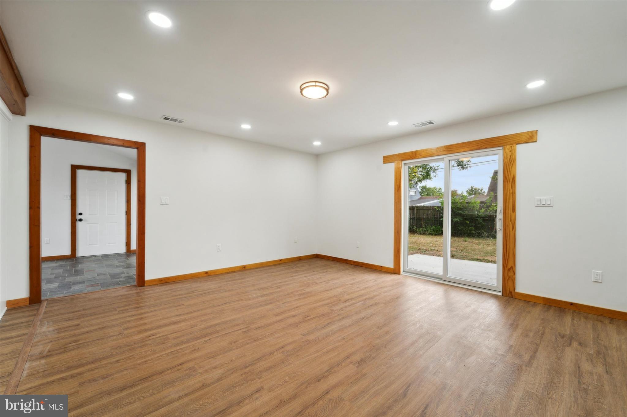 43 Geranium Road Levittown, PA 19057 - Photo 11 of 35