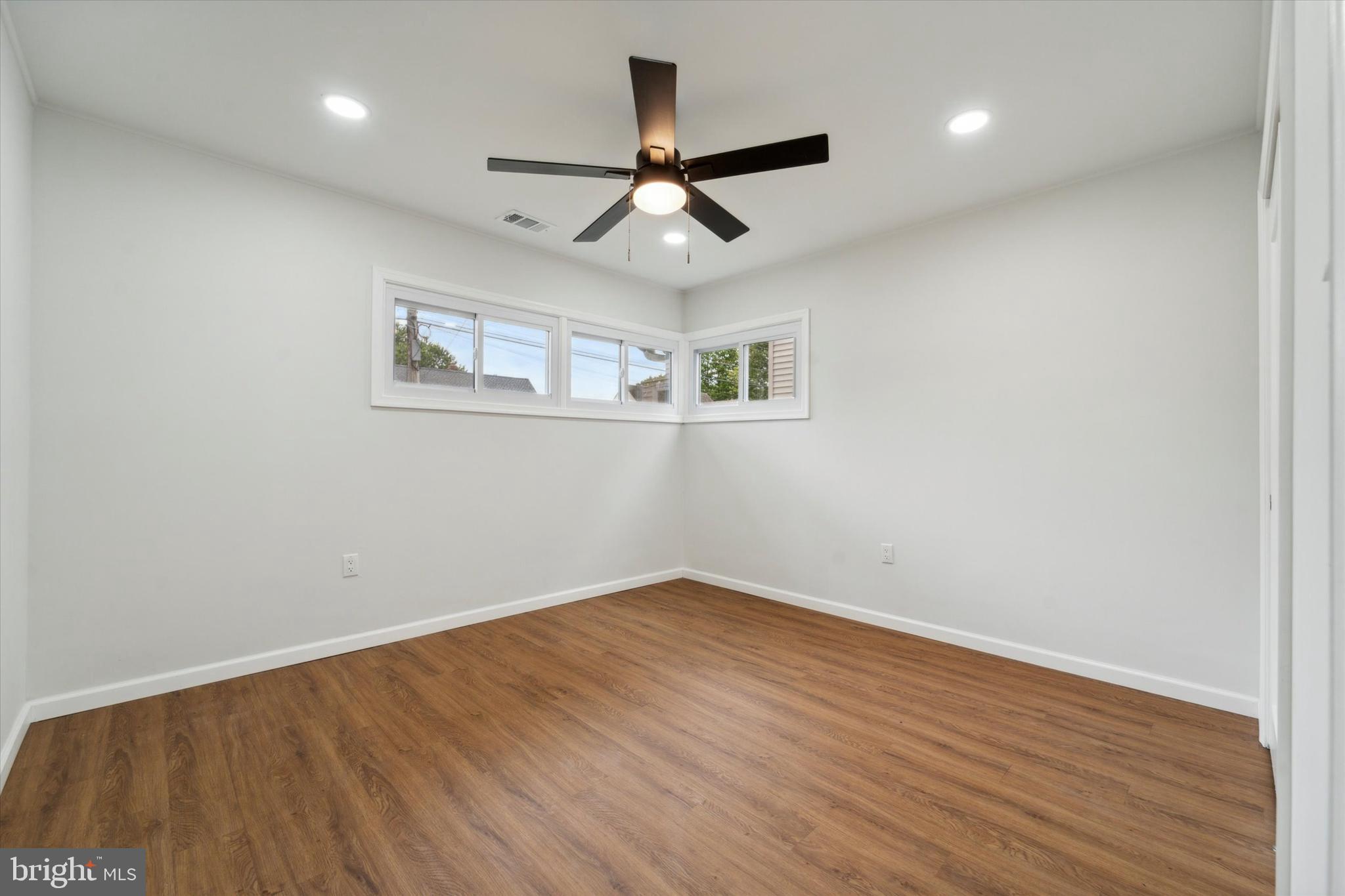 43 Geranium Road Levittown, PA 19057 - Photo 17 of 35