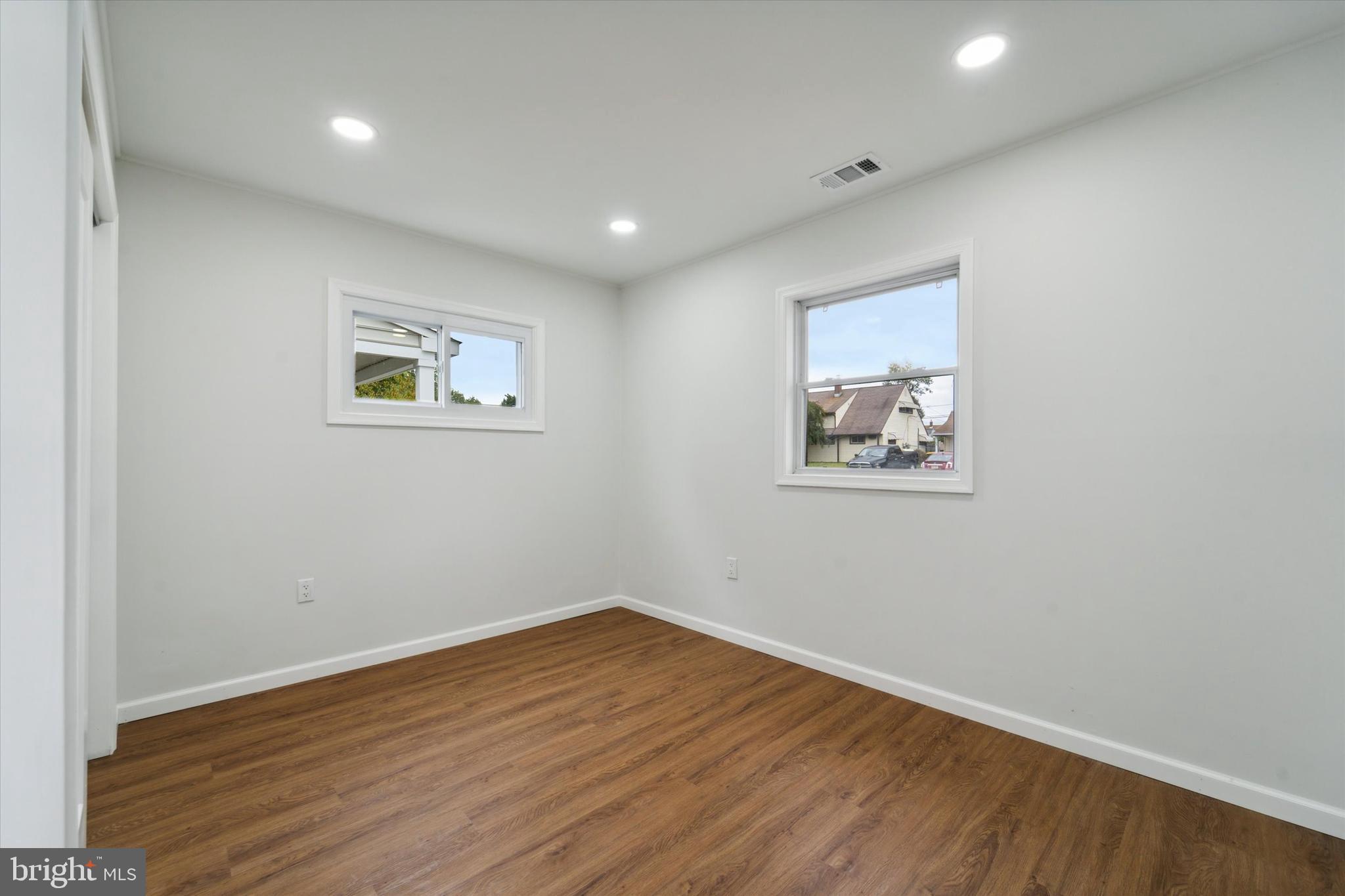 43 Geranium Road Levittown, PA 19057 - Photo 23 of 35