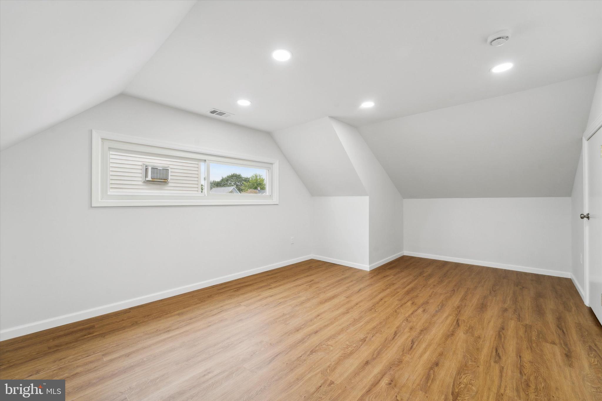 43 Geranium Road Levittown, PA 19057 - Photo 30 of 35