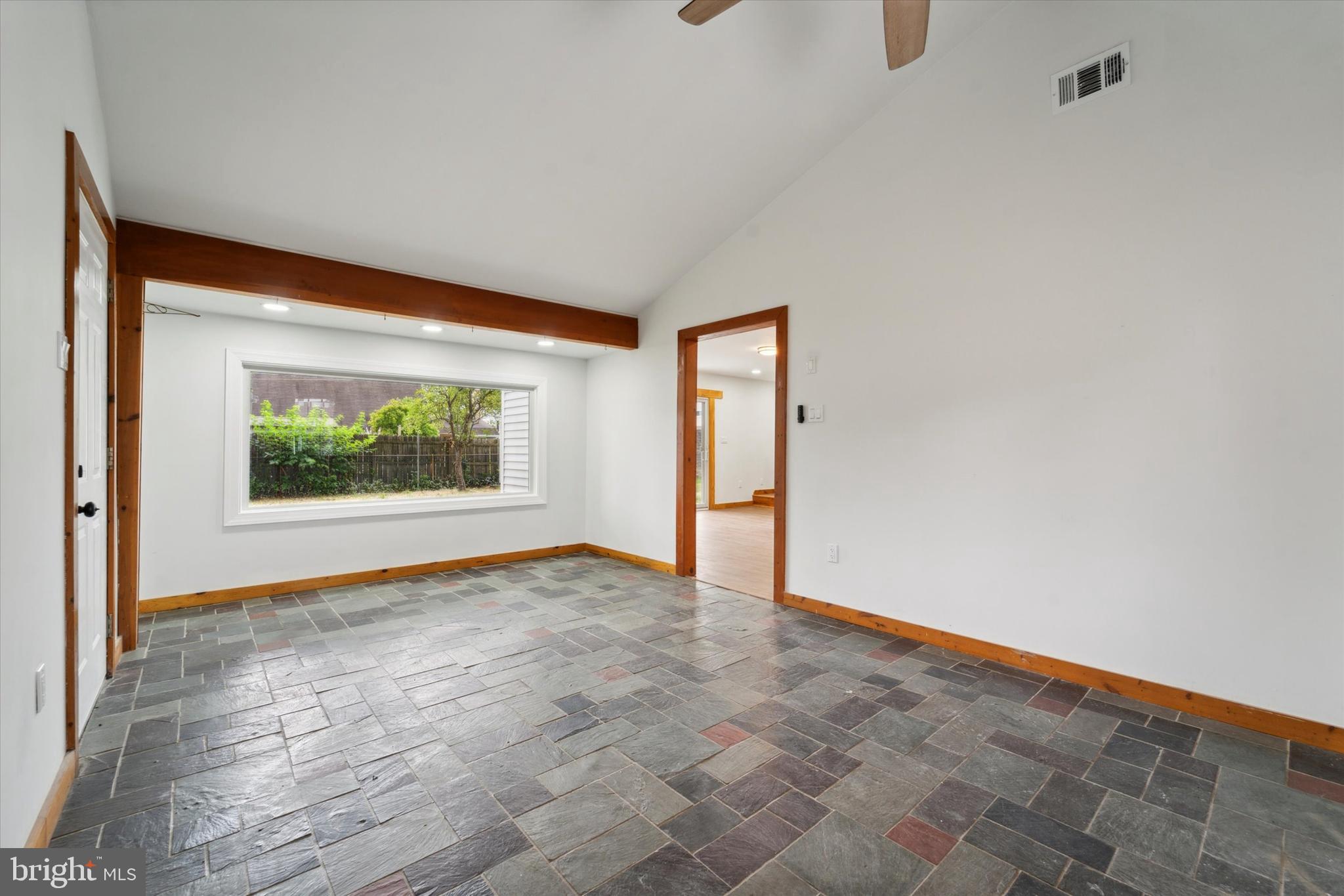 43 Geranium Road Levittown, PA 19057 - Photo 5 of 35