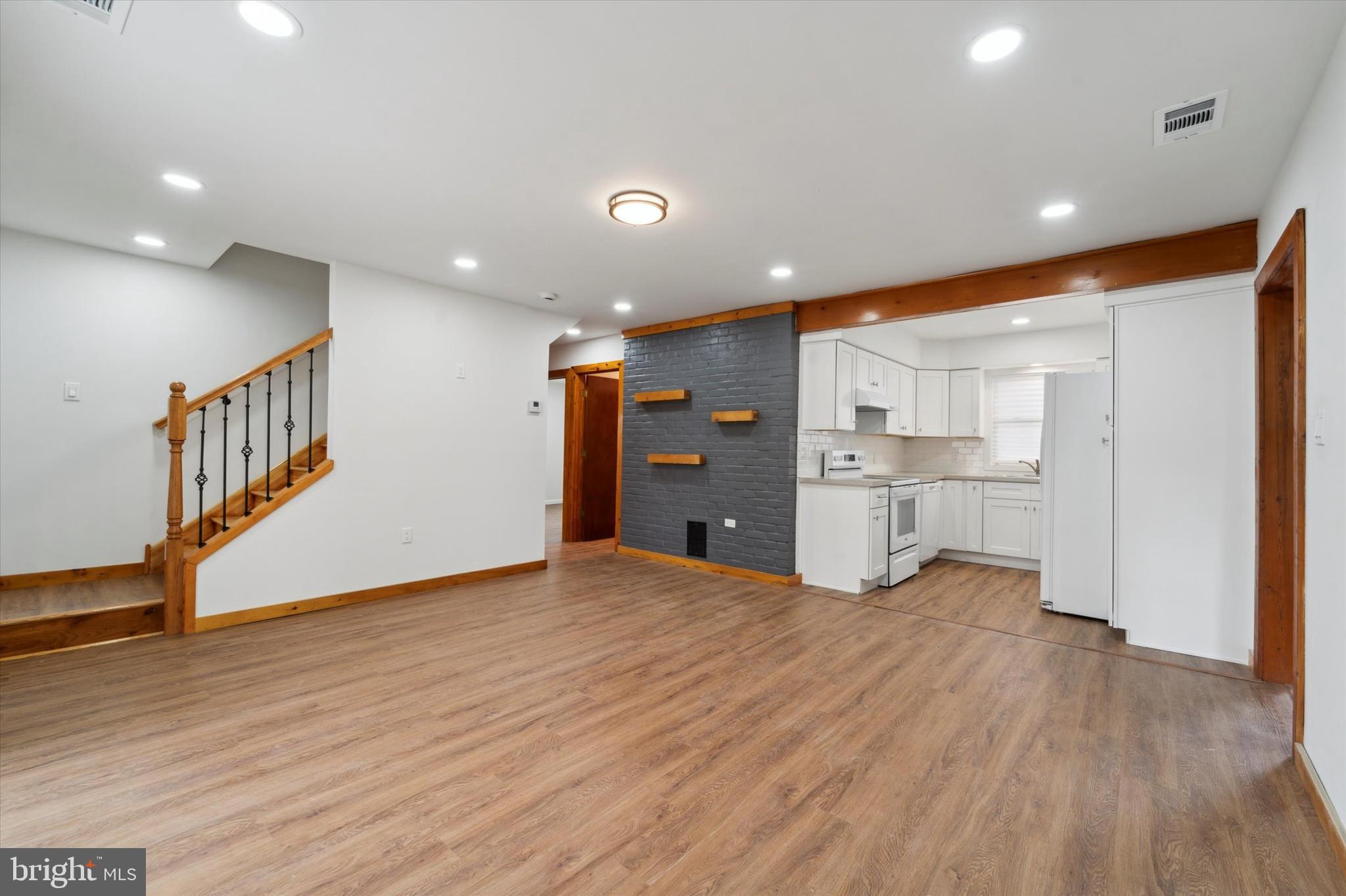 43 Geranium Road Levittown, PA 19057 - Photo 8 of 35