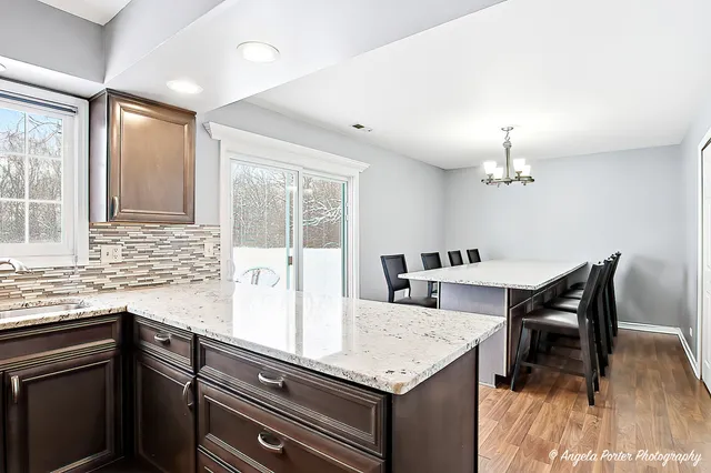 $249,500 | 34110 North White Oak Lane, Unit 37B, Gurnee, IL 60031