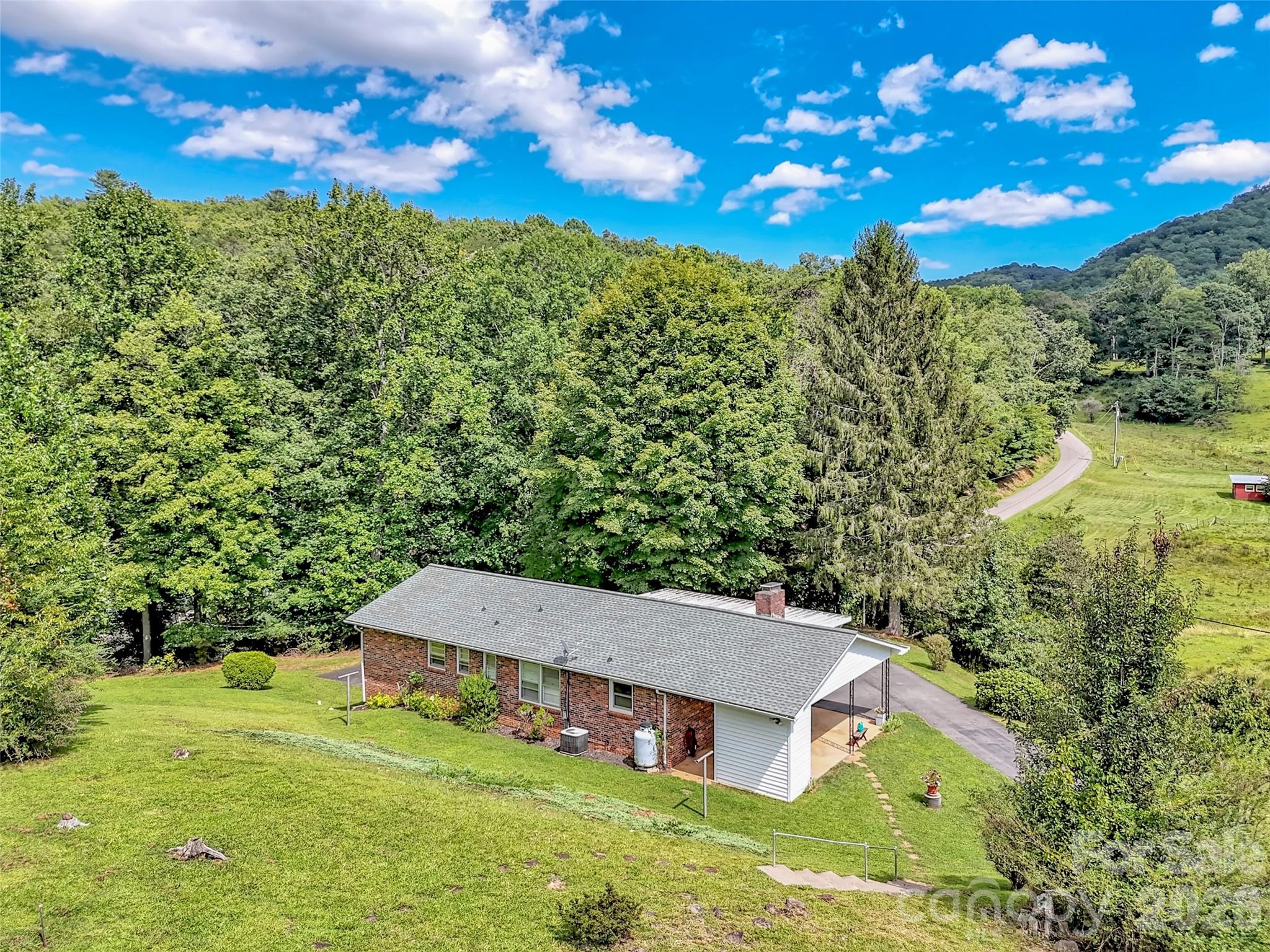 250 Reeves Cove Road Candler, NC 28715 - Photo 37 of 48 Gallery Image 37