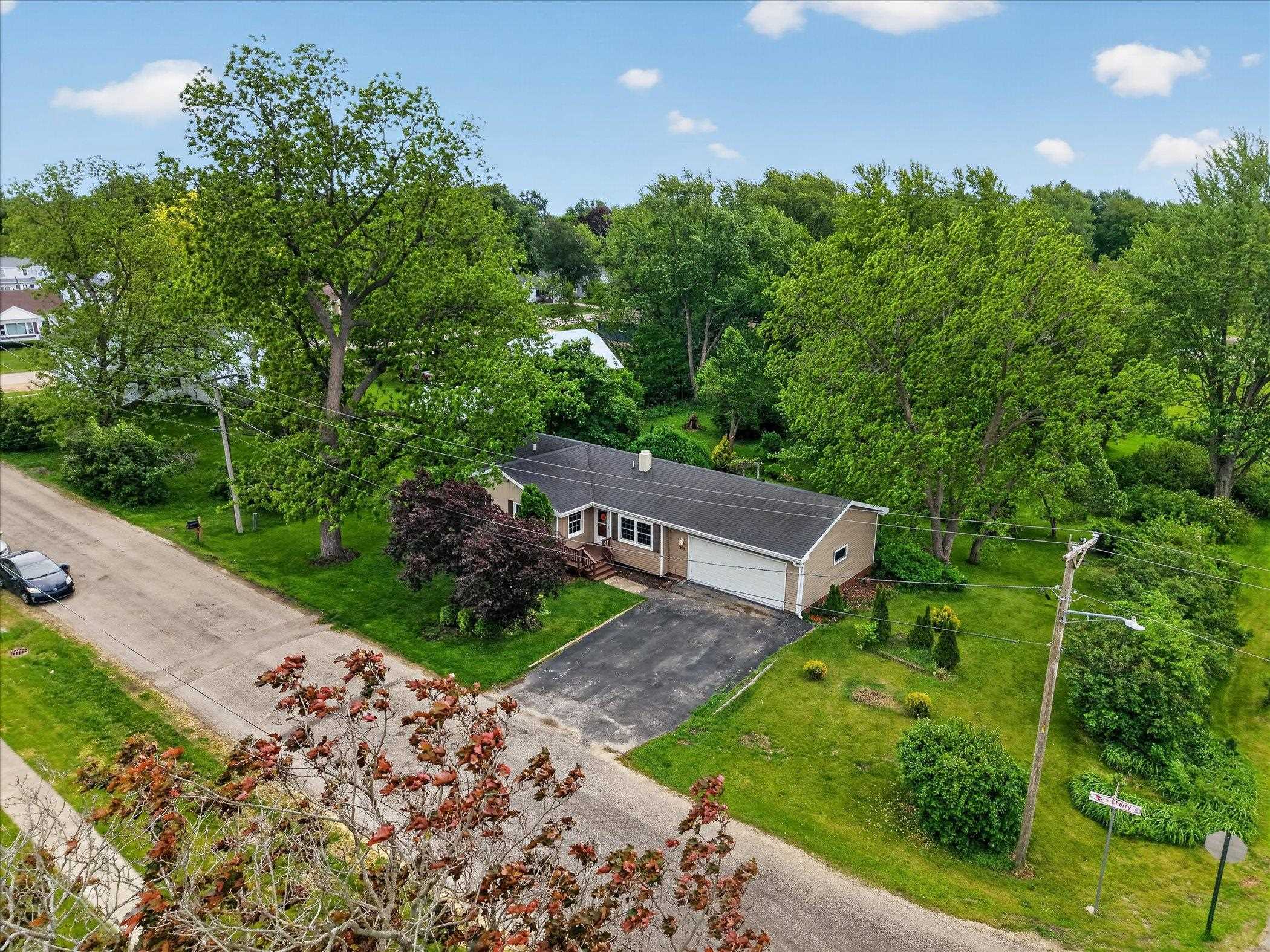 405 West Cherry Street Forreston, IL 61030 - Photo 33 of 40