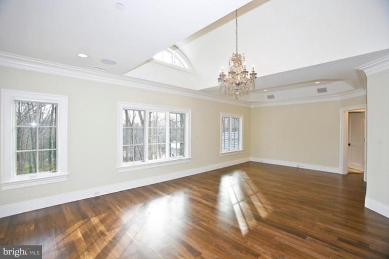 9007 Burdette Road Bethesda, MD 20817 - Photo 6 of 9 Master Bedroom