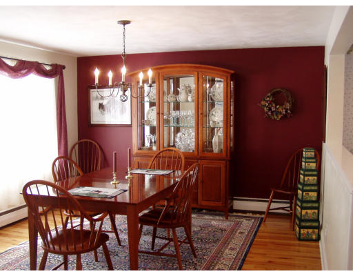 14 Montbatten Road Billerica, MA 01821 - Photo 4 of 5