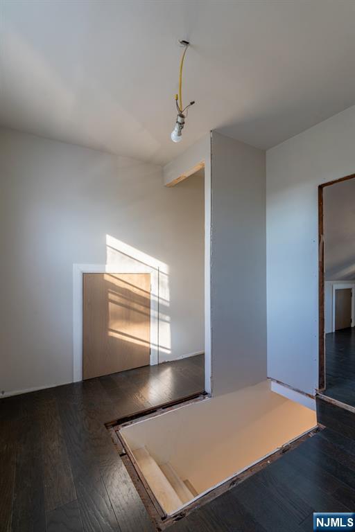 446 East 24th Street Paterson, NJ 07514 - Photo 6 of 17