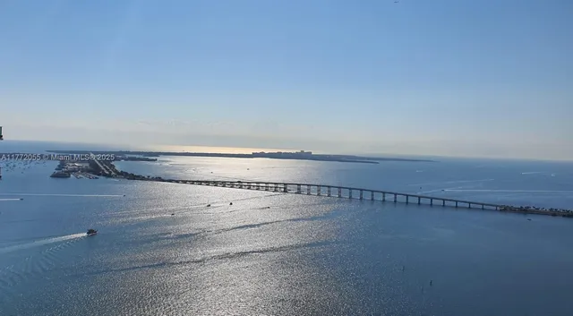 $3,850 | 1300 Brickell Bay Drive, Unit 1107, Miami, FL 33131