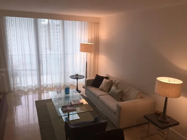 $3,850 | 1300 Brickell Bay Drive, Unit 1107, Miami, FL 33131
