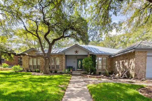 $550,000 | 300 Delaware Springs Boulevard, Burnet, TX 78611