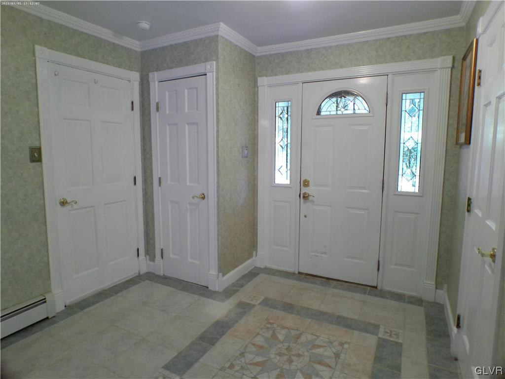 FOYER
