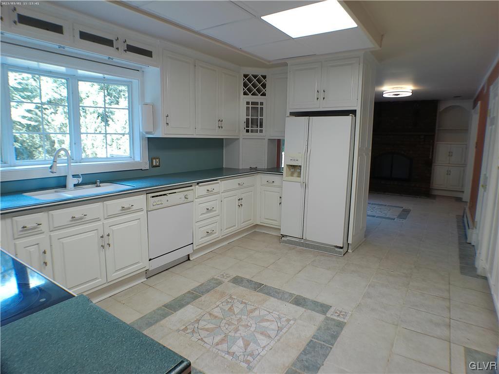 155 Landis Store Road Boyertown, PA 19512 - Photo 8 of 49 KITCHEN