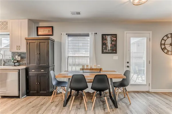 $321,900 | 803 Riverside Drive, Calhoun, GA 30701