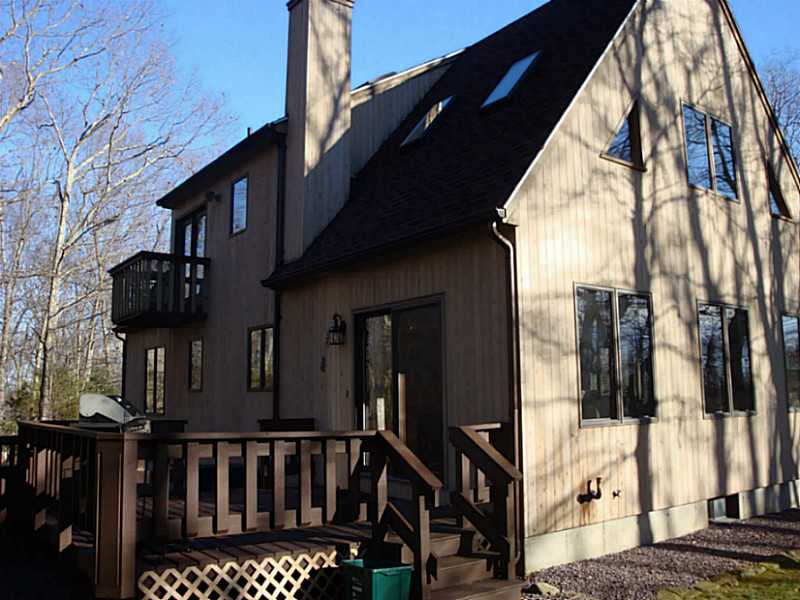 8 Red Coach Road Coventry, RI 02816 - Photo 21 of 24 Exterior Back.