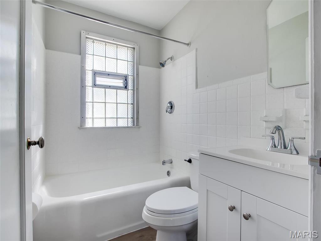 5237 Heege Road St. Louis, MO 63123 - Photo 6 of 15