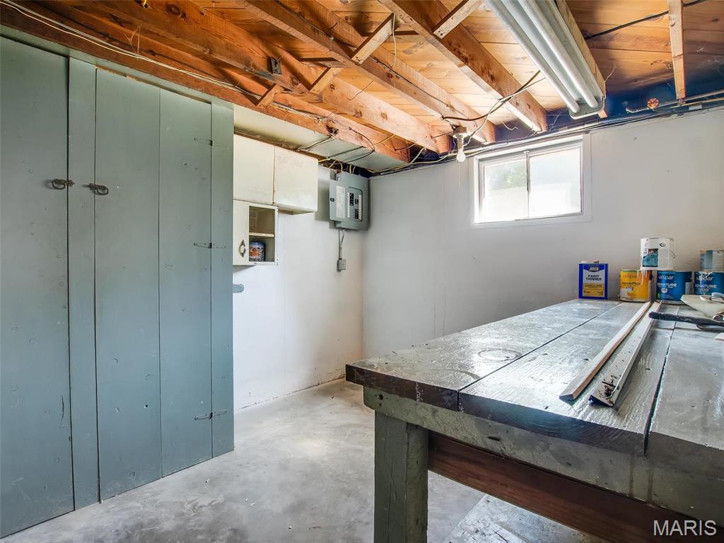 5237 Heege Road St. Louis, MO 63123 - Photo 10 of 15