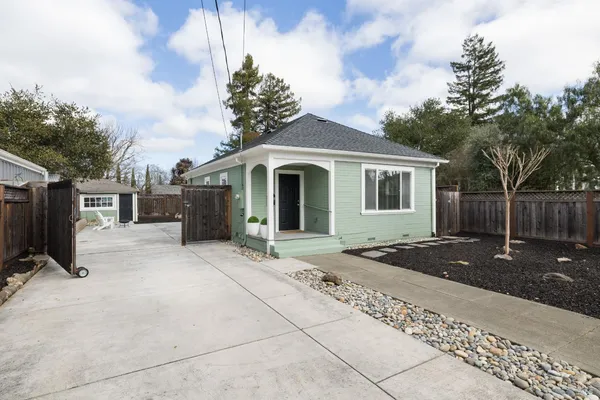 $840,000 | 11 10th Street, Petaluma, CA 94952