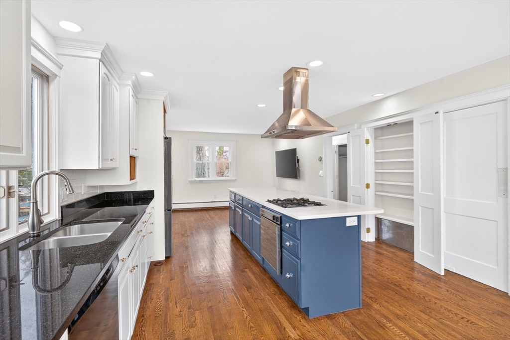 575 Chestnut Street Newton, MA 02468 - Photo 16 of 39