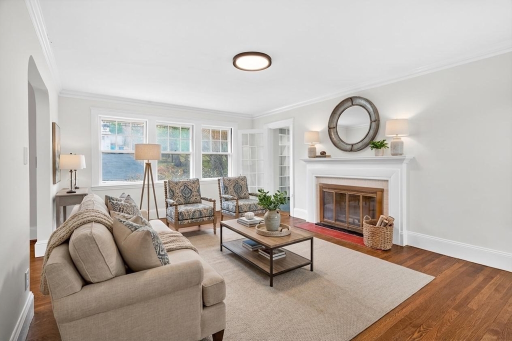 575 Chestnut Street Newton, MA 02468 - Photo 7 of 39