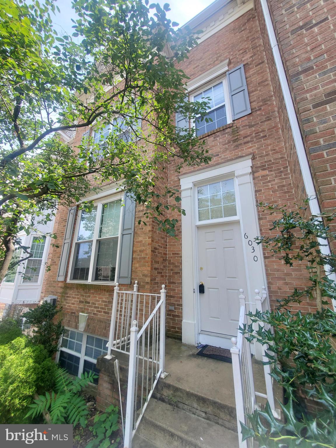 6030 Lincolnia Road Alexandria, VA 22312 - Photo 2 of 38
