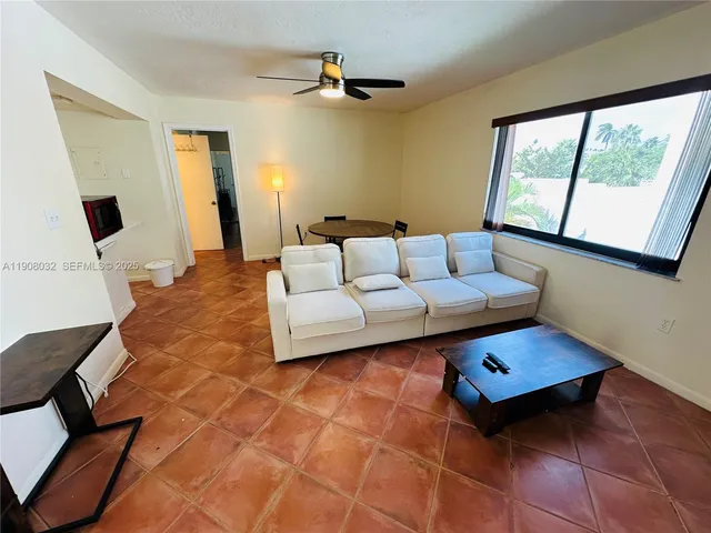 $1,995 | 619 Euclid Avenue, Unit 3A, Miami Beach, FL 33139