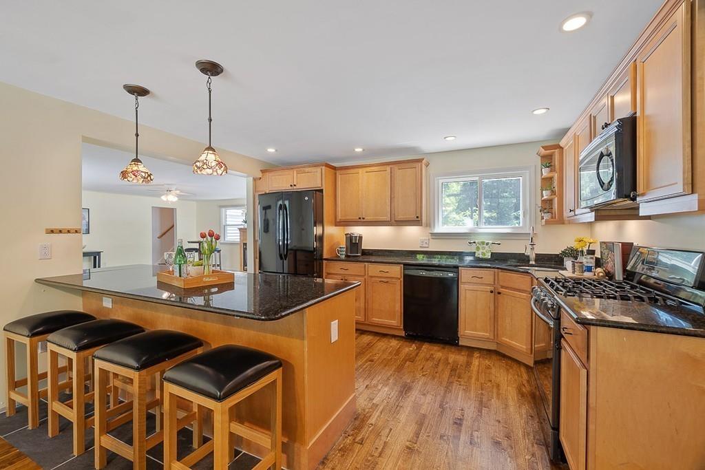6 Virginia Road Burlington, MA 01803 - Photo 7 of 32 Gallery Image 7