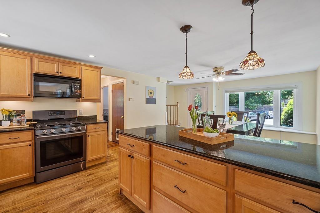 6 Virginia Road Burlington, MA 01803 - Photo 8 of 32 Gallery Image 8