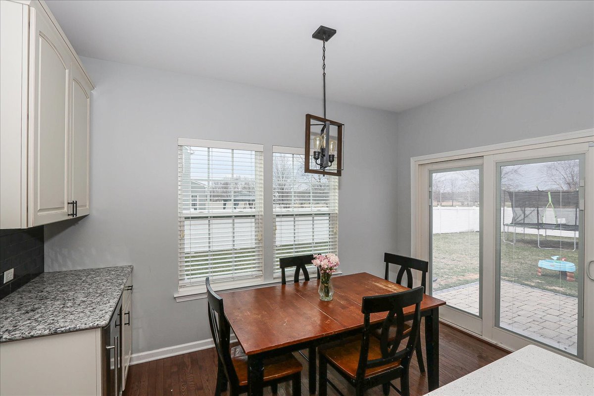 16602 Lewood Drive Plainfield, IL 60586 - Photo 6 of 43