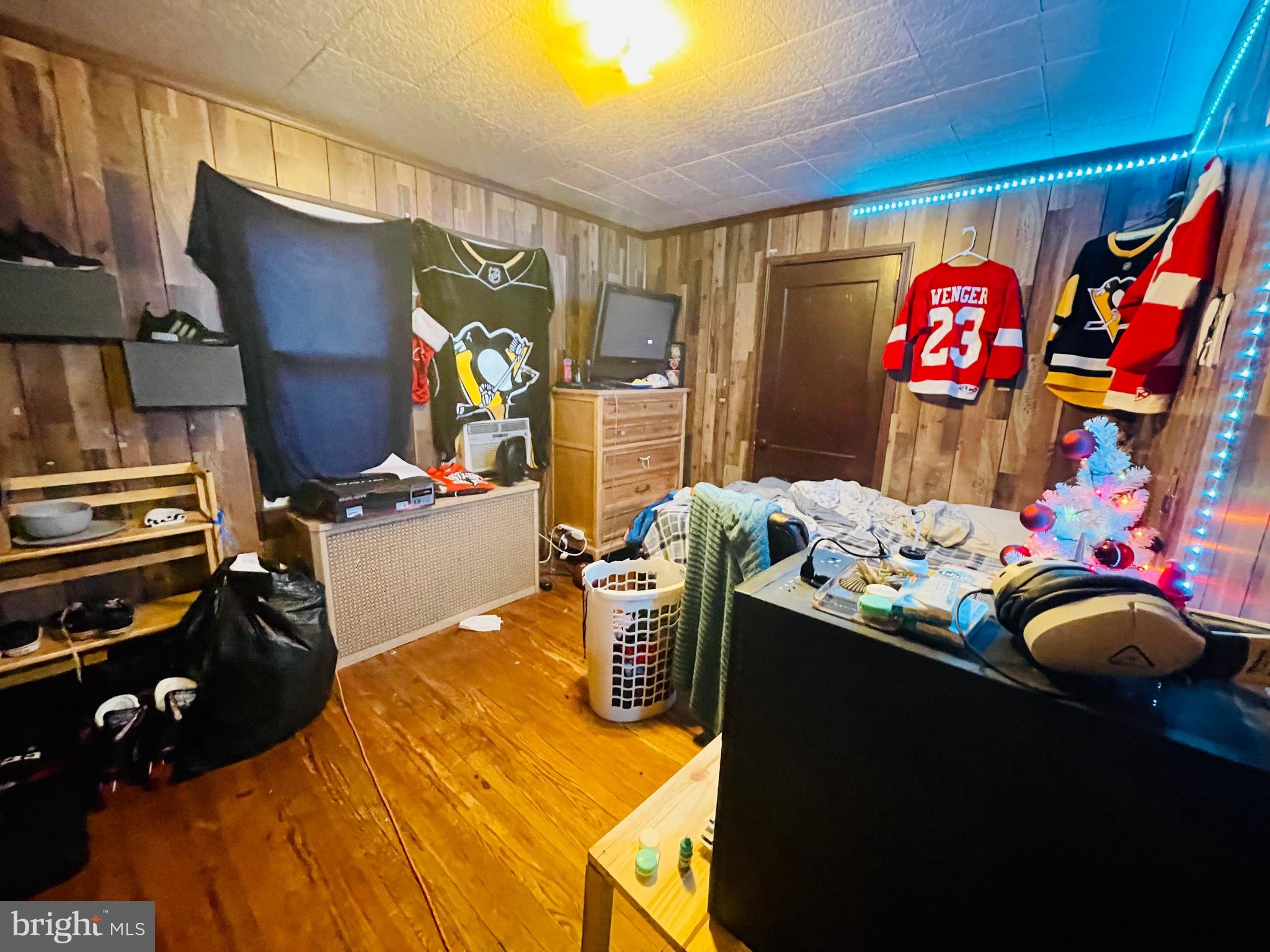 2408 Noble Street Reading, PA 19609 - Photo 21 of 31 a bedroom with a bed and a desk