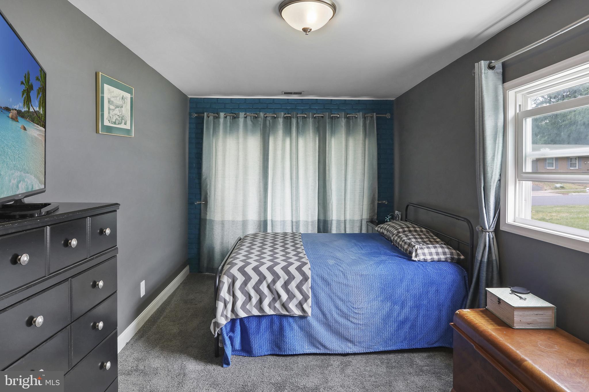 402 Williamsburg Road Sterling, VA 20164 - Photo 19 of 28 Primary Suite