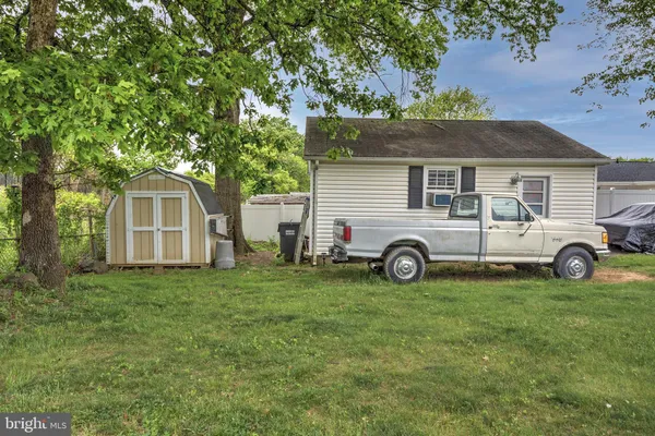 $610,000 | 402 Williamsburg Road, Sterling, VA 20164