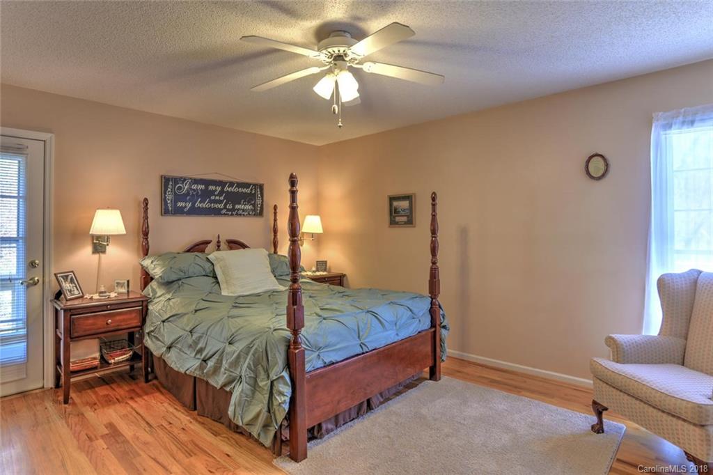 8 Foothills Road Asheville, NC 28804 - Photo 15 of 24 Gallery Image 15
