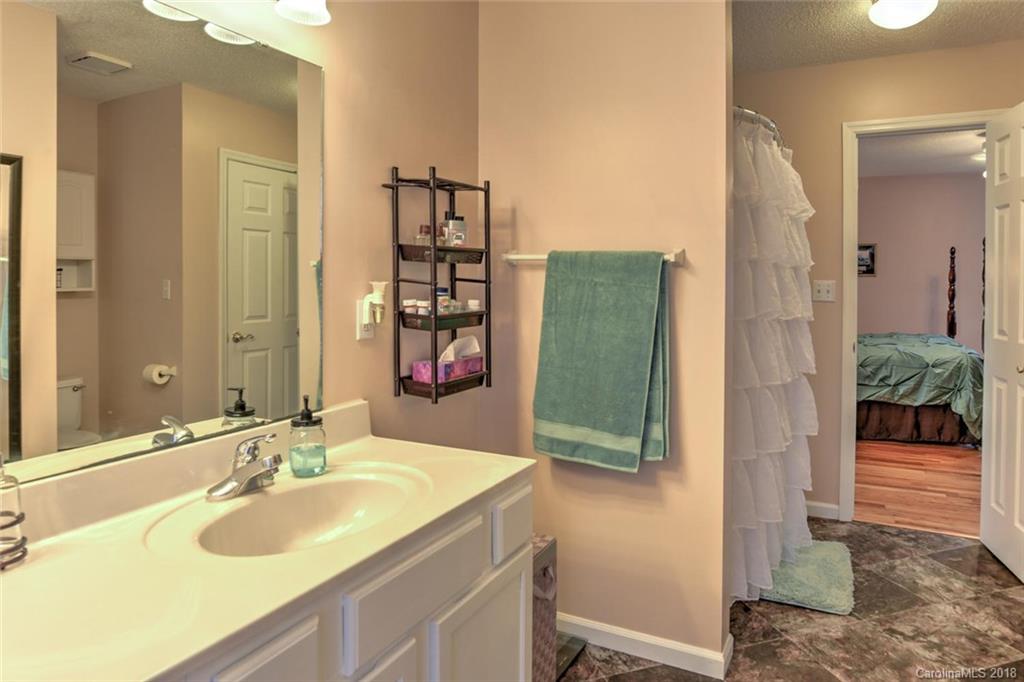8 Foothills Road Asheville, NC 28804 - Photo 16 of 24 Gallery Image 16