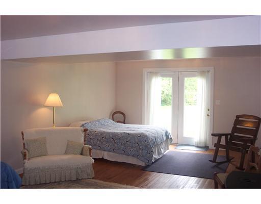 330 Venetia Road Venetia, PA 15367 - Photo 14 of 18 Den/Family/Great Room.
