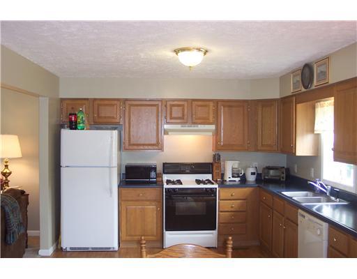 330 Venetia Road Venetia, PA 15367 - Photo 8 of 18 Kitchen.