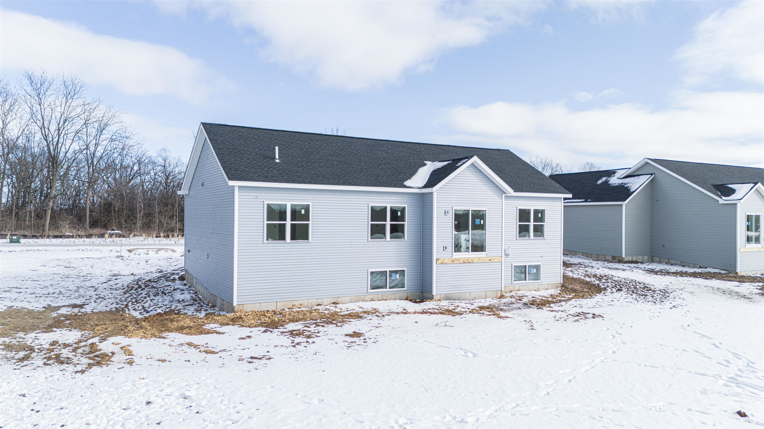 2390 Pow Wow Beloit, WI 53511 - Photo 5 of 13