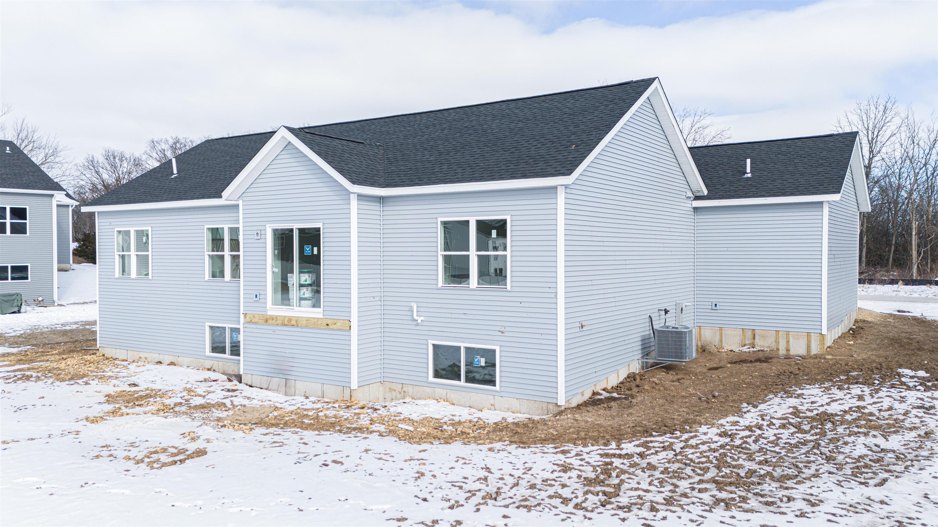 2390 Pow Wow Beloit, WI 53511 - Photo 6 of 13