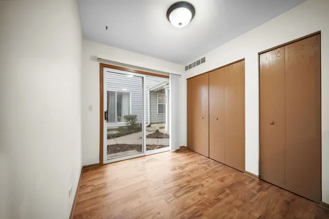 $290,000 | 1429 Orleans Drive, Unit 1429, Mundelein, IL 60060