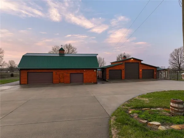 $1,700,000 | Aa Highway, Walker, MO 64790