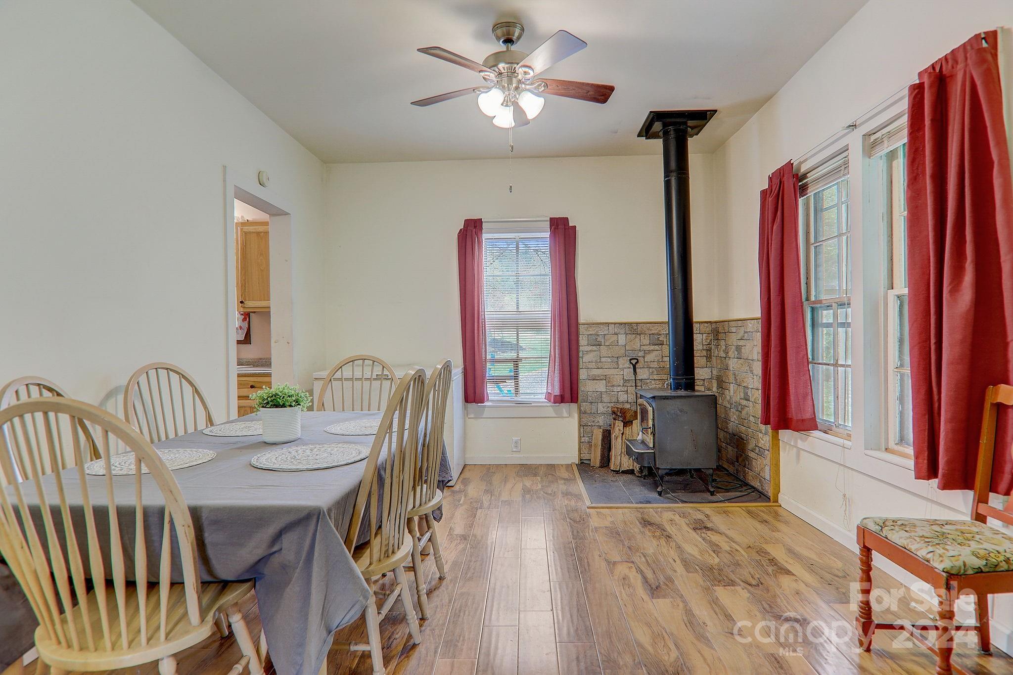 261 Russell Cove Road Waynesville, NC 28785 - Photo 16 of 46 Gallery Image 16
